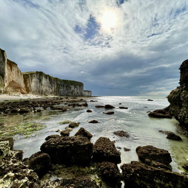 Yport à marée basse, balade sur un sol lunaire