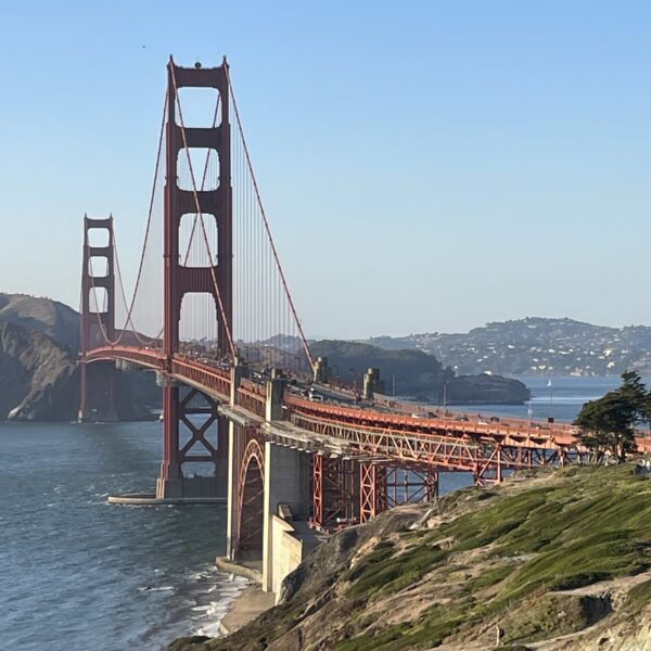 Golden gate bridge sunset