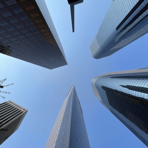 Photo minimaliste dans le quartier d’affaires de Los Angeles